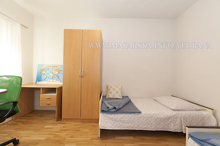 apartments Vedrana, Makarska - second bedroom with separated beds