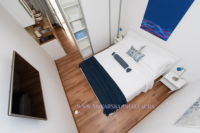 apartments Laura, Makarska - bedroom