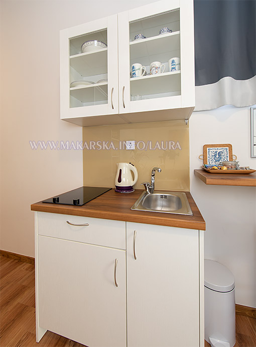 apartments Laura, Makarska - kitchen