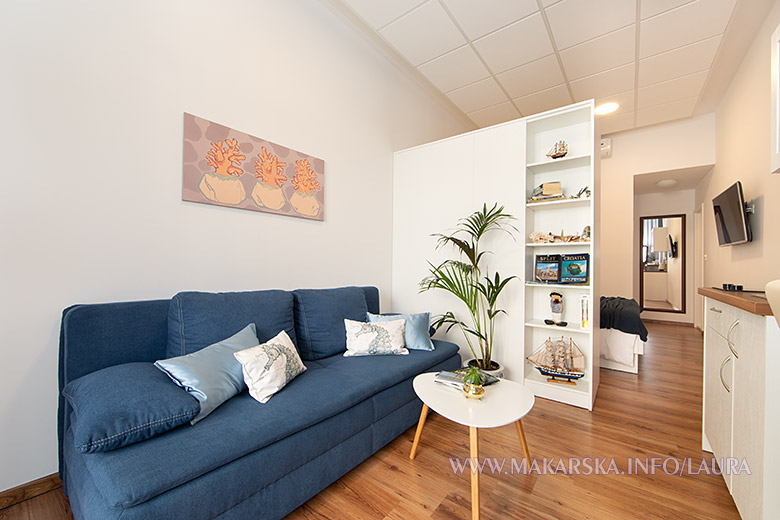 apartments Laura, Makarska - living room sofa