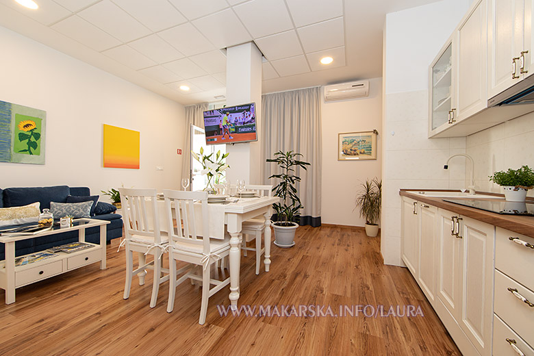 apartments Laura, Makarska - dining room