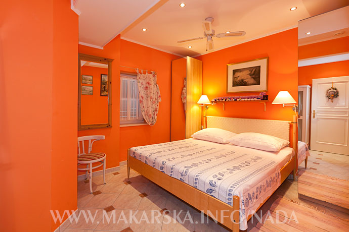 bedroom - Makarska, apartments Nada
