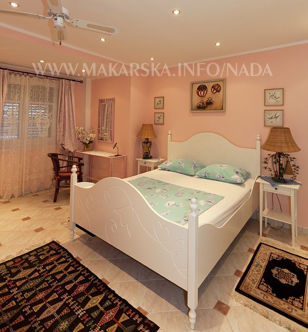 bedroom - old style decorated