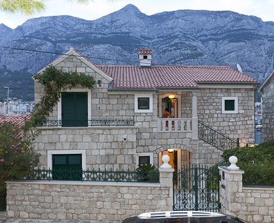 Makarska, apartments Nada Falak - stone house