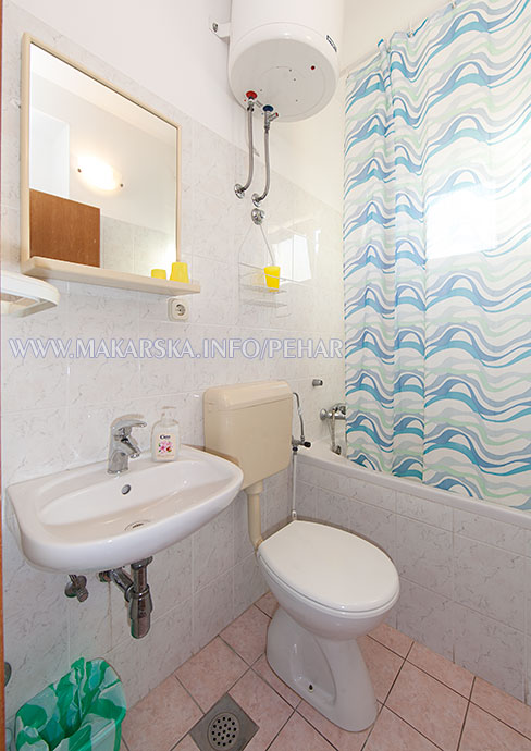 apartments Lidija Pehar, Makarska, bathroom