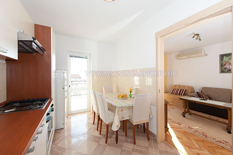 apartments Prlić, Makarska - kitchen, dining room, living room