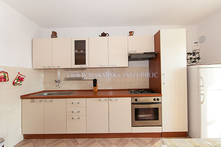 apartments Prlić, Makarska - kitchen