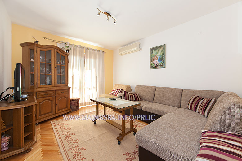 apartments Prli, Makarska - living room